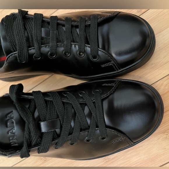 Prada Black Leather Sneakers. code: 4E31165. EU 40 - Picture 2 of 3